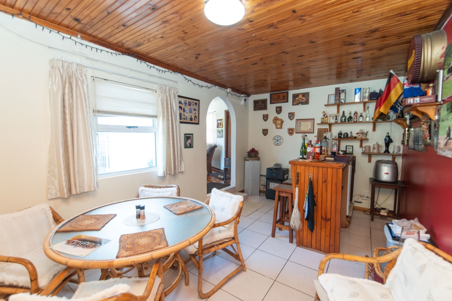 5 Bedroom Property for Sale in Framesby Eastern Cape